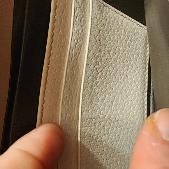 Gucci Cream Chain & Charm Foldover Wallet - Picture 16 of 16